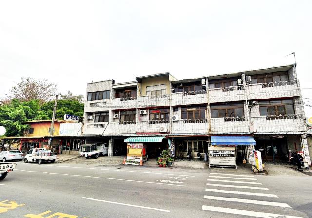 林內鄉中正路透天店面
