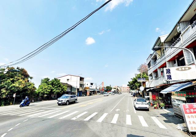 林內鄉中正路透天店面