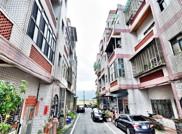礁溪鄉塭底路4房公寓