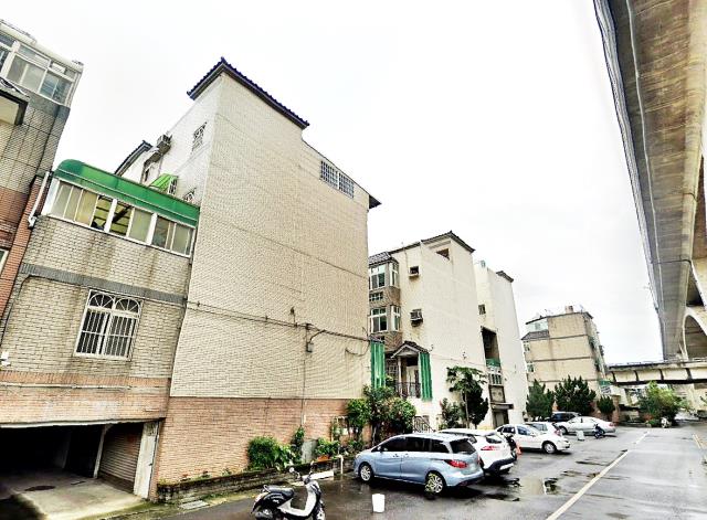 竹東鎮沿河街透天