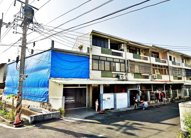 西螺興農西路邊間透天