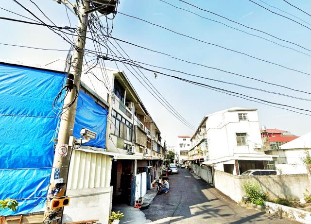 西螺興農西路邊間透天